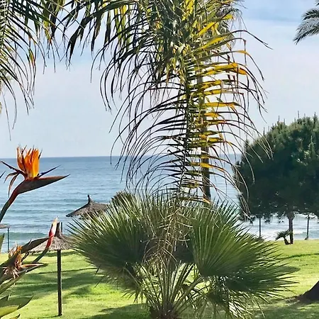 Mi Capricho B17 Beachfront Apartment Sitio de Calahonda